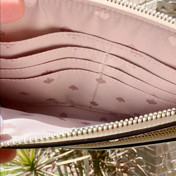 Kate Spade Cute Wristlet - Picture 4 of 6